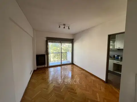 SEMIP EN AVELLANEDA AL 1800 - FRENTE TODO A NUEVO BALCON TODO SOL TODO EXTERNO