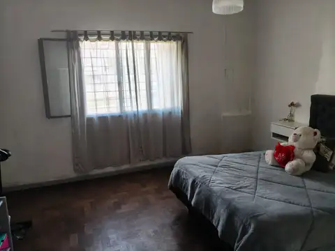 Casa 2 ambientes con 1 baño