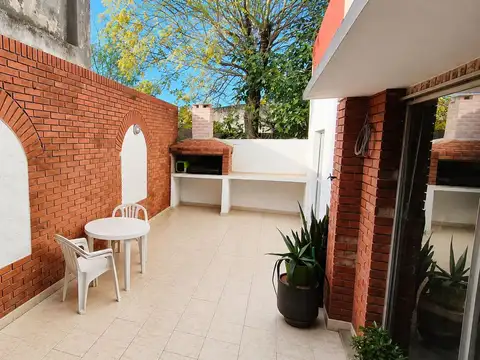 PH 4 amb, con parrilla, patio y terraza 154 m2
