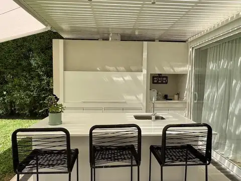 Casa en Alquiler Temporal en Santa Barbara, USD 5.500