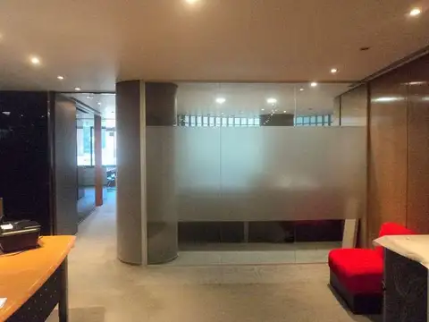 Oficina Monoambiente con 4 baños