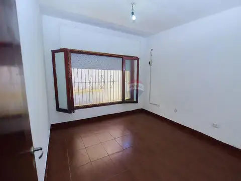 Depto Tipo Casa 4 ambientes con 2 baños