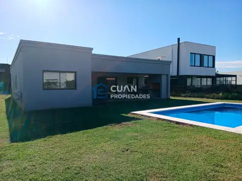 Casa en Venta al Este