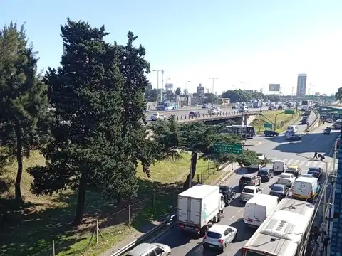 VENTA DEPTO 3 AMB LINIERS AL FRENTE BALCON MUY LUMINOSO