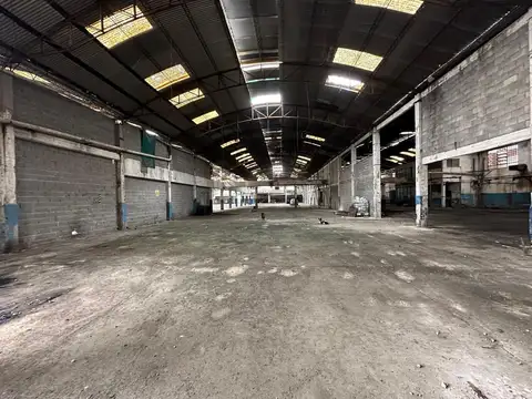 Depósito en Refacción Varias Naves 6000 a 600m2