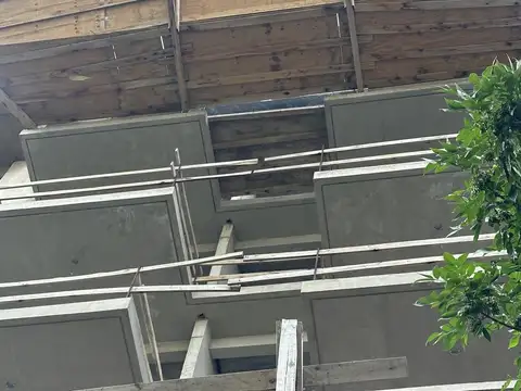 VENDE DEPARTAMENTO DE POZO EN PALERMO HOLLYWOOD