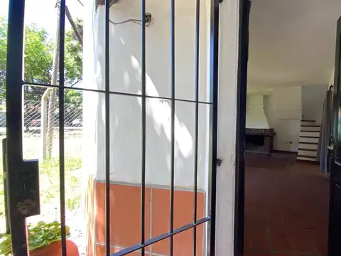 Depto Tipo Casa en Venta con 1 cocheras