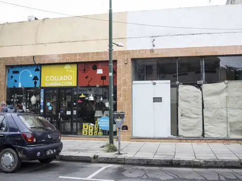 Hipólito Yrigoyen al 300