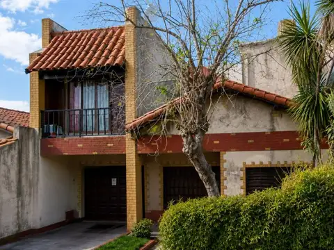 OPORTUIDAD CASA DE 6 AMB A REFACCIONAR