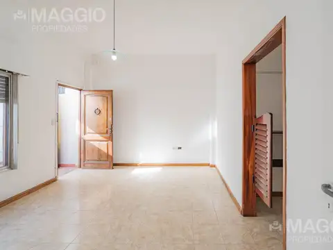Depto Tipo Casa en Venta en Ramos Mejia Sur, USD 58.000