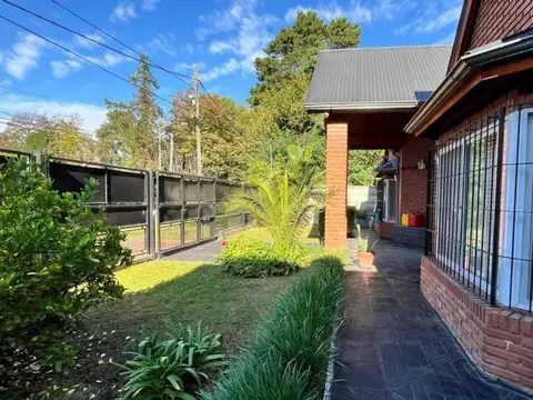 Casa en Venta con 5 cocheras