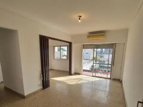 DEPTO ALQUILER 3 AMB LINIERS CON BALCON ORIENTACIÓN NORTE
