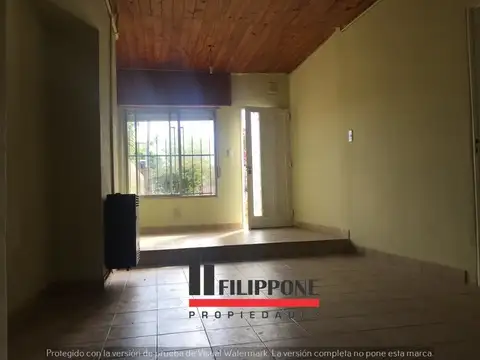 Casa 3 ambientes con 1 baño