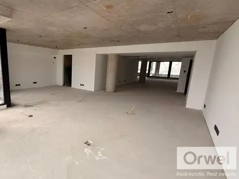 Oficina en Alquiler al Norte