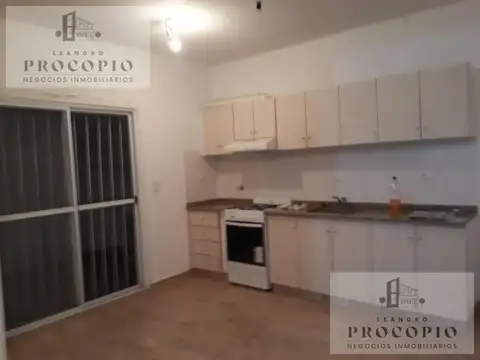Depto Tipo Casa en Alquiler de 3 ambientes