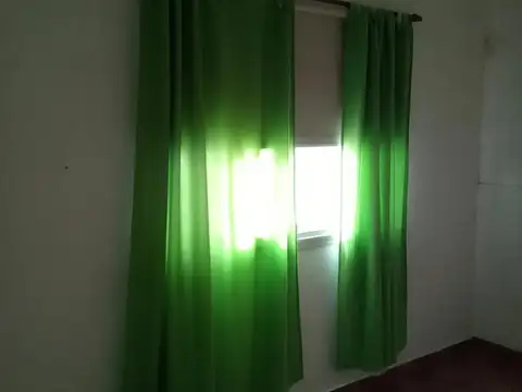 Depto Tipo Casa en Alquiler con 1 cocheras