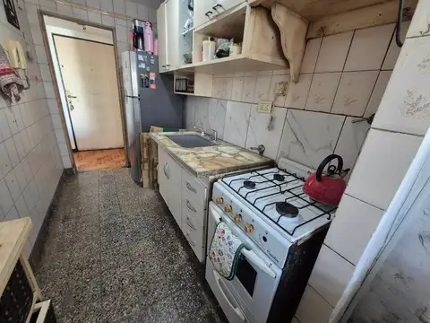 VENTA Monoambiente con balcón piso alto