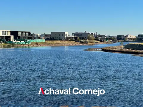 LOTE TERRENO EN VENTA A LA LAGUNA EN BARRIO MARINAS