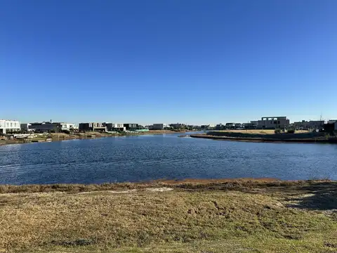 Terreno en Venta en Puertos - Barrio Marinas, USD 290.000