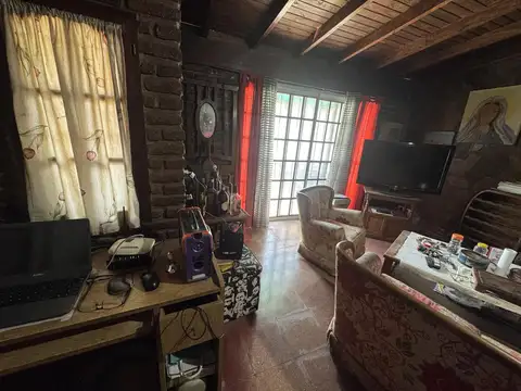 Casa 4 ambientes con 3 baños