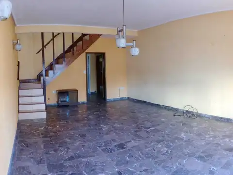 Calle 15 E/ 36 y 37 200