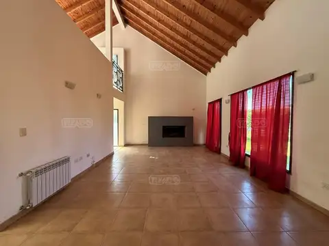 Casa en Venta en Pilar del Este - Los Jazmines, USD 195.000