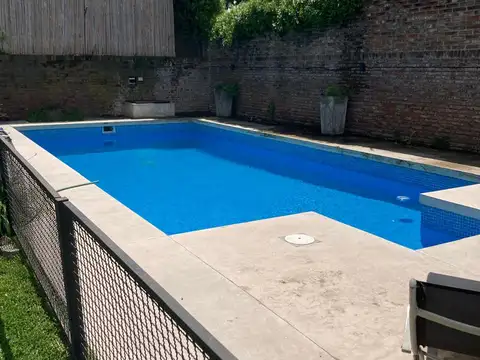Casa en Alquiler Temporal con 2 cocheras