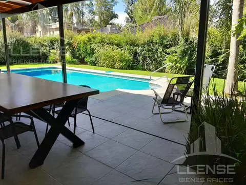 Casa en Venta en Club El Carmen, USD 450.000