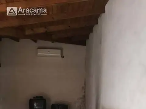 Casa 2 ambientes con 1 baño