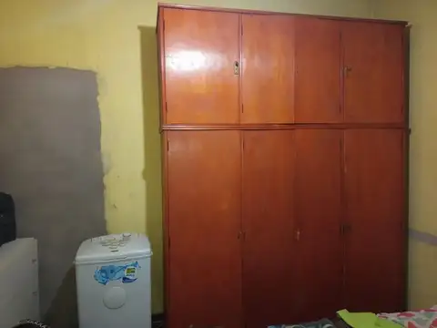 Venta de 4 viviendas c/cochera y espacio libre sobre amplio