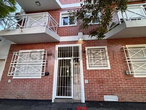 DEPARTAMENTO 2 DORMITORIOS AL FRENTE CON BALCON