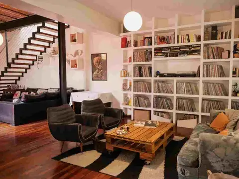 CASA 5 AMB. APTO CREDITO, TOMA PH EN DEVOTO.