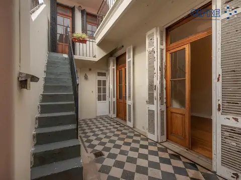 PH 3 ambientes con terraza propia en excelente estado Sin expensas -SOLO USO PROFESIONAL-