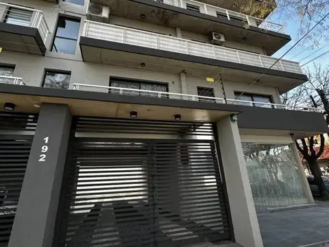 DEPARTAMENTO 3 AMB CON COCHERA Y TERRAZA PROPIA  