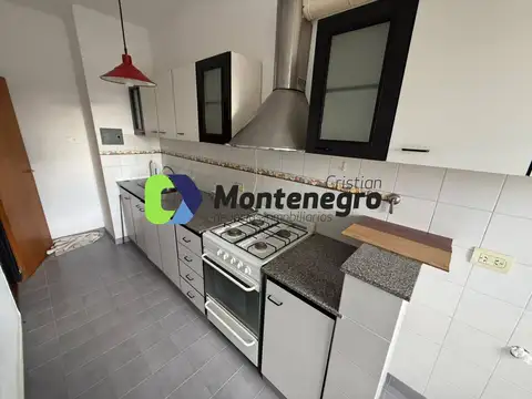 Depto Tipo Casa en Alquiler con 1 cocheras