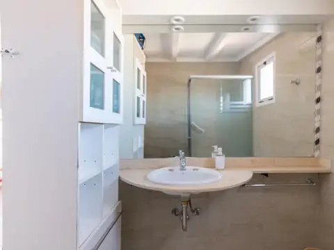 Departamento 4 ambientes con 2 baños