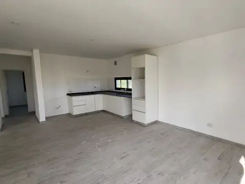 VENTA - CASA - SAN SEBASTIAN ÁREA 8 -