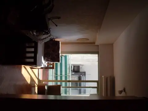 Departamento de 34 m2 por escalera. Bajas expensas