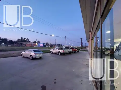 Vendo Dos Locales Comerciales Muy Bien Ubicados en Saladillo