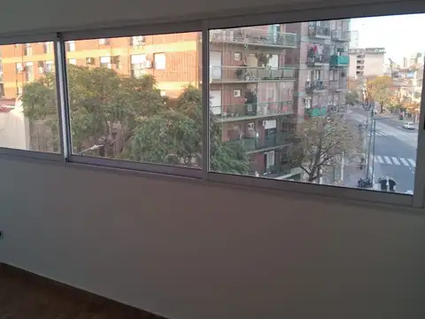 Departamento en Alquiler en Parque Patricios, $ 950.000