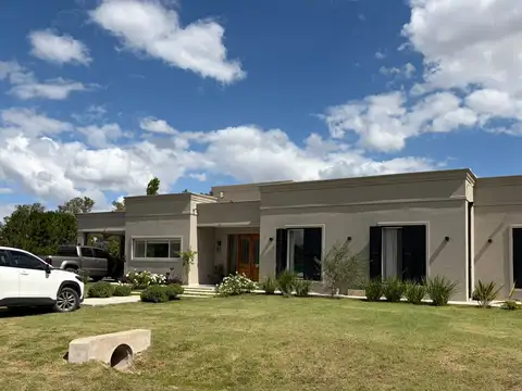 CASA EN CLUB DE CAMPO Y POLO "LA PINTADA" EN VENTA, GENERAL LAS HERAS