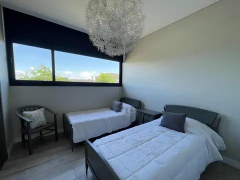 Casa en Alquiler Temporal de 4 dormitorios