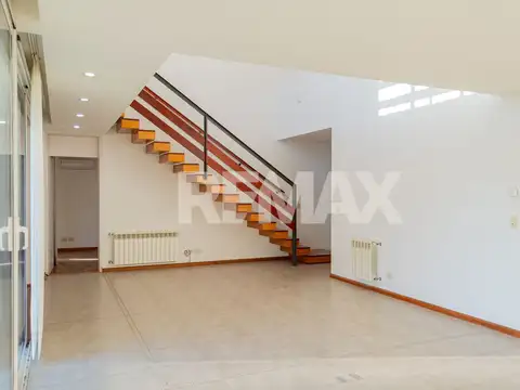 Casa 5 ambientes con 4 baños