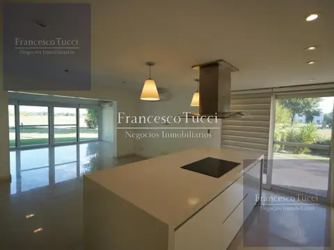 Casa en Alquiler al Oeste