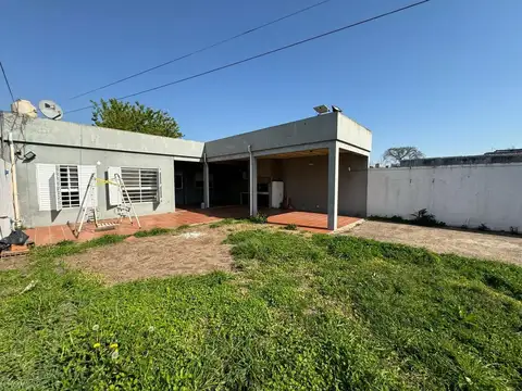 Casa con parque en Barrio Las Campanas