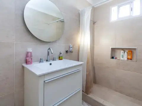 Depto Tipo Casa en Venta 60 años