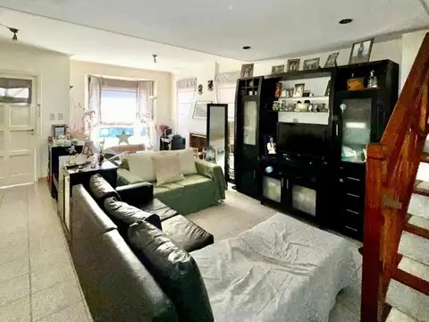 Casa 4 ambientes con 3 baños