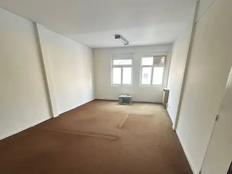 Oficina en Alquiler en Monserrat, USD 300