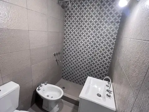 Depto Tipo Casa en Venta en Lomas de Zamora, USD 80.000