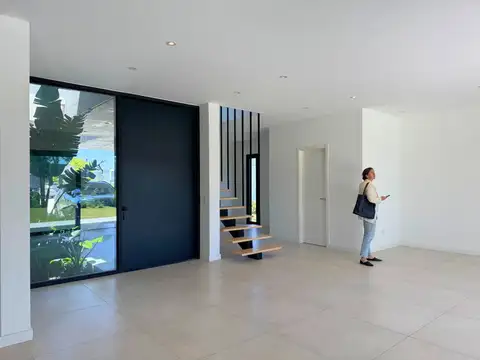 Casa en Venta en Manuel Alberti, USD 612.000